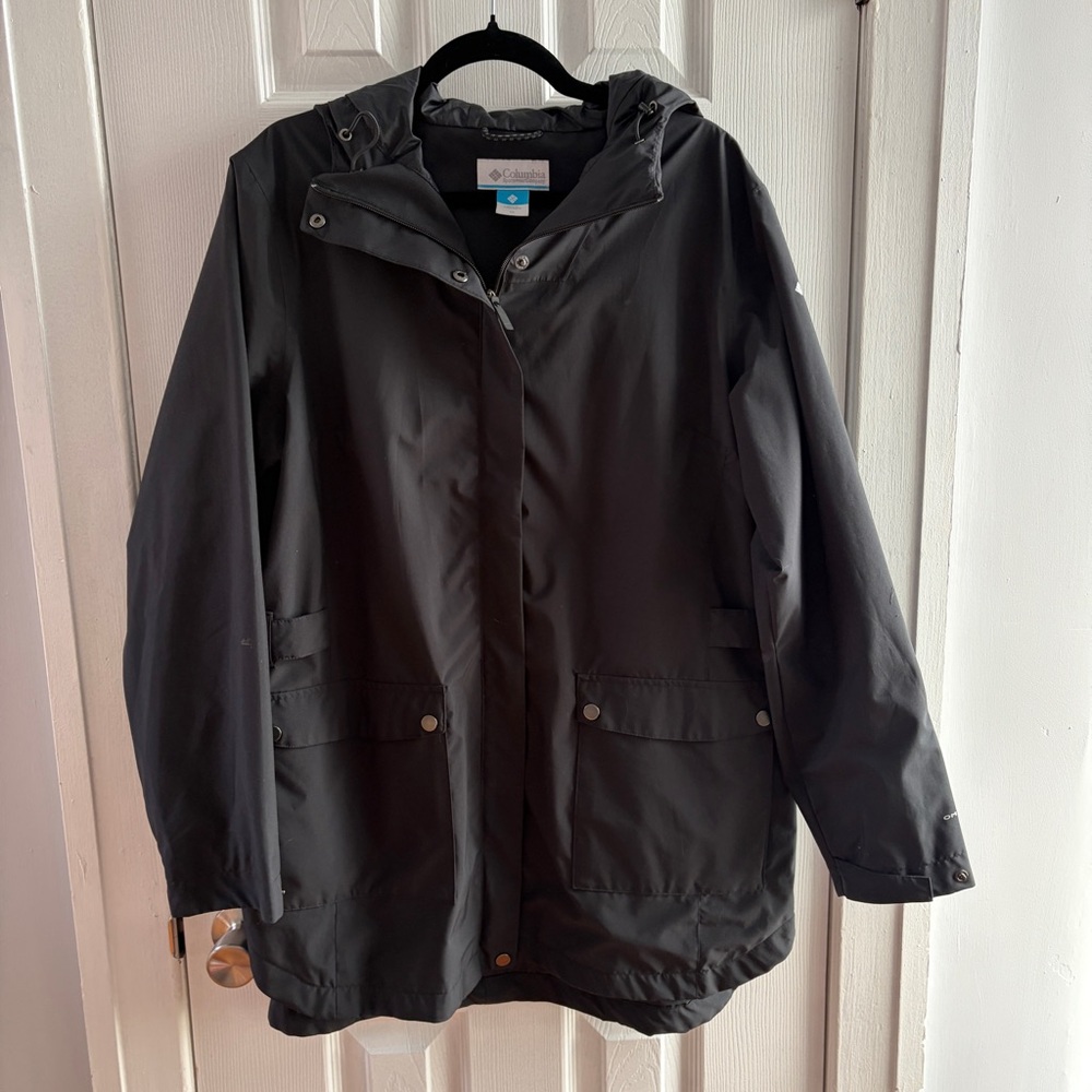 Columbia Women's Black Rain Jacket